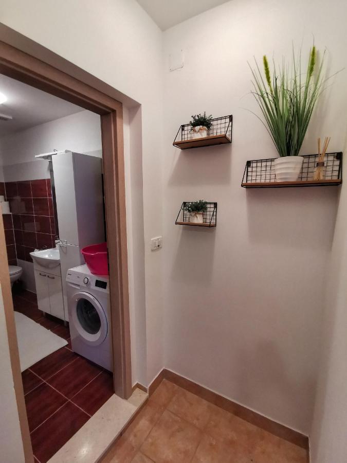 Apartments Plejic Seget Vranjica Eksteriør billede